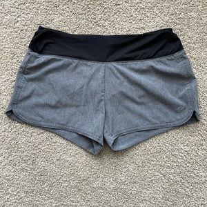Gap Gray Workout Shorts (Small)
